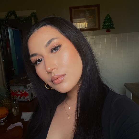 Meet your Posher, Jennifer - Picture 1 of 1